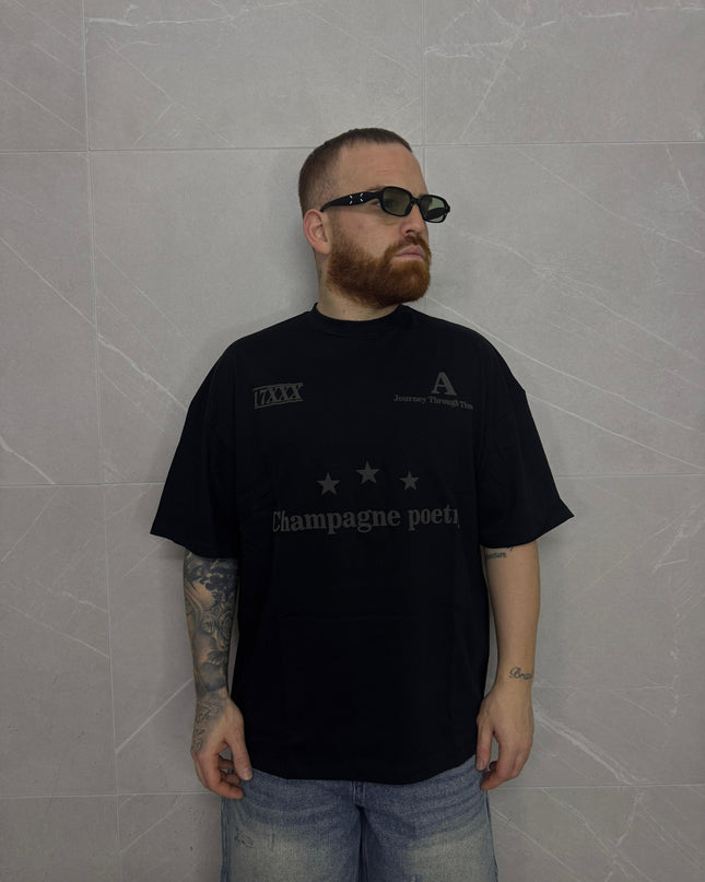 T-Shirt Nera con stampa in Rilievo